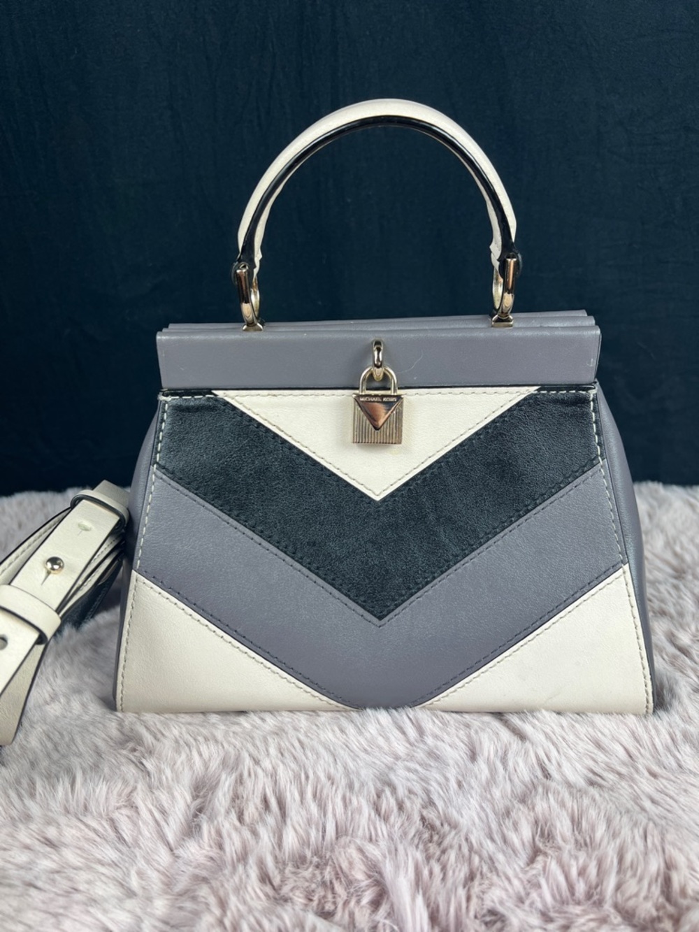 MICHAEL KORS Collection Gramercy Small Chevron Satchel - Main Line Luxury - Picture 3 of 15